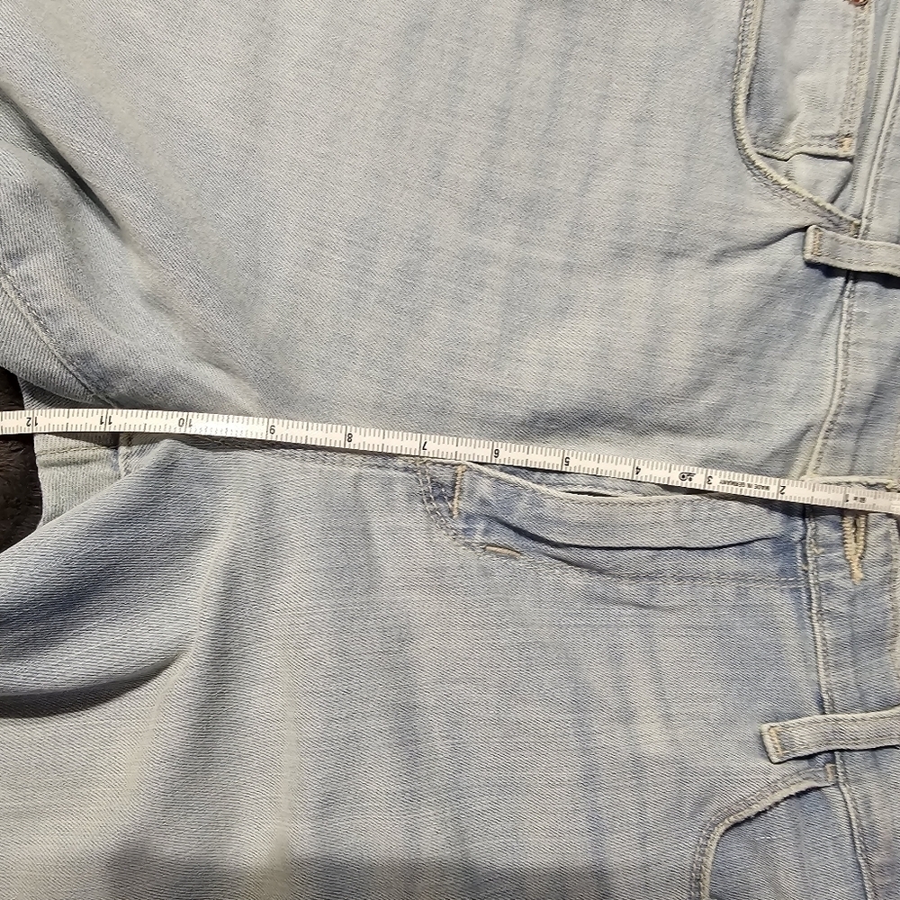 Hudson Jeans | NWOT | Natalie Mid Rise Crop Light Wash Distressed | Size 30 New - Picture 7 of 8